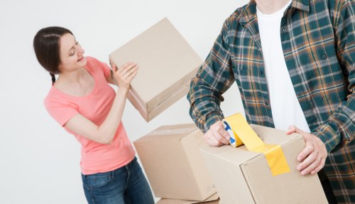Secure self storage units in Beckenham for household and business use